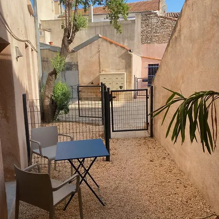 Deneb, Joli Studio Climatise Appartement Nîmes